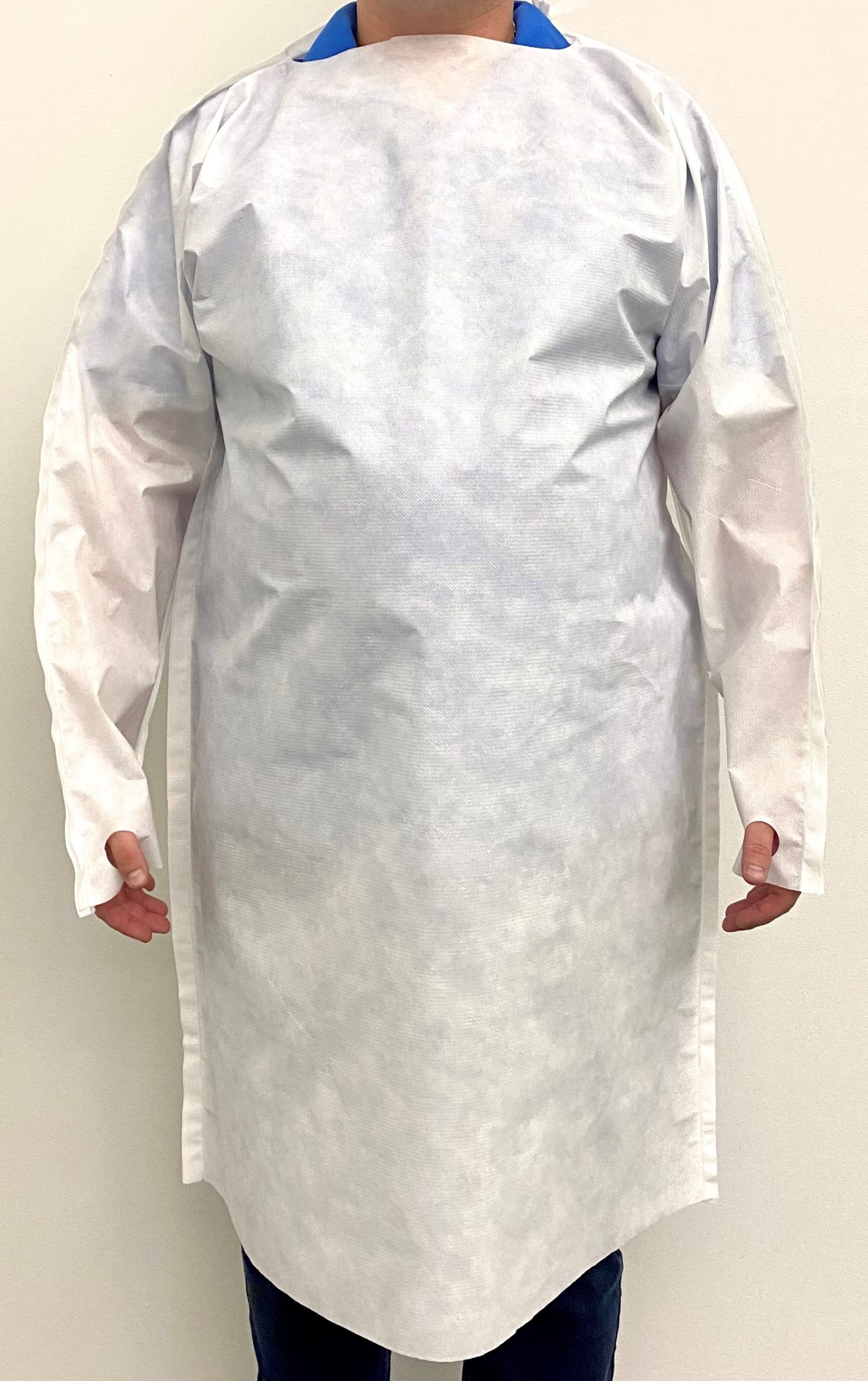 SGL202Z Shawmut Protex™ Single-Use AAMI Level 2 Over-the-Head Style Spunbond Polypropylene White Isolation Gowns with Thumb Holes